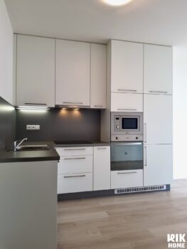 Pronájem bytu 2+kk, 43 m² – Praha, Dolní Měcholupy, ulice Honzíkova