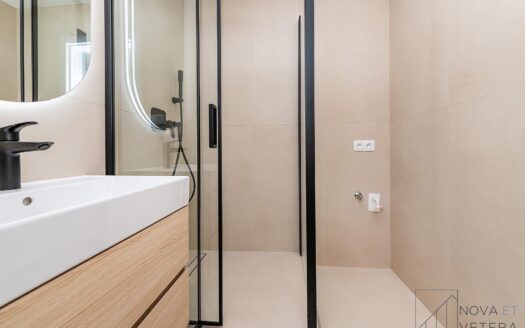 Pronájem bytu 2+kk, 45 m² – Praha, Žižkov, ulice Jeseniova