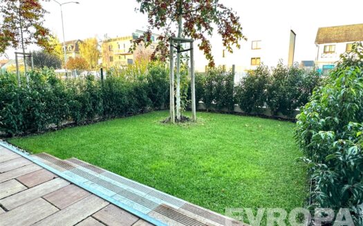 Pronájem bytu 1+kk, 67 m² – Praha, Dolní Chabry, ulice Ústecká