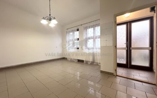 Pronájem bytu 1+1, 44 m² – Praha, Modřany, ulice U pily