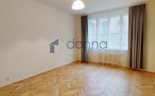 Pronájem bytu 1+kk, 28 m² – Praha, Vinohrady, ulice Mikovcova