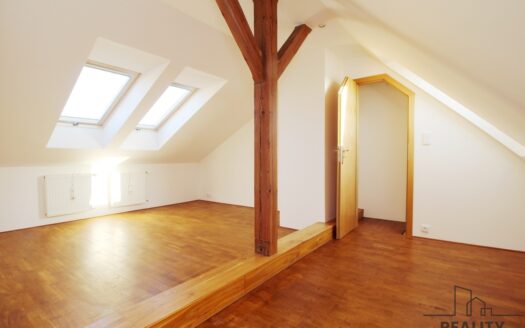 Pronájem bytu 3+kk, 75 m² – Praha, Vršovice, ulice 28. pluku