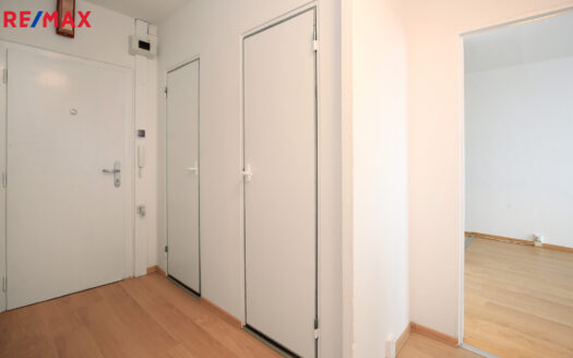 Pronájem bytu 2+kk, 43 m² – Praha, Stodůlky, ulice Böhmova