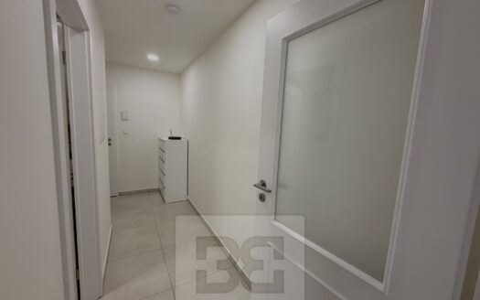 Pronájem bytu 2+kk, 48 m² – Praha, Vinohrady, ulice Varšavská