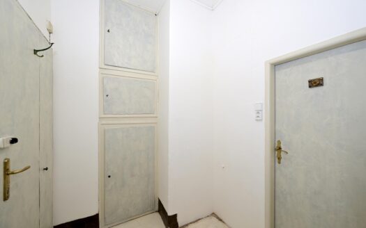 Pronájem bytu 1+kk, 32 m² – Praha, Vršovice, ulice Ruská