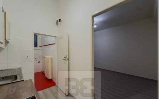 Pronájem bytu 1+kk, 26 m² – Praha, Smíchov, ulice K vodojemu