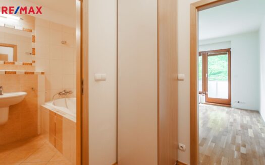 Pronájem bytu 2+kk, 103 m² – Praha, Jinonice, ulice Hlubocká