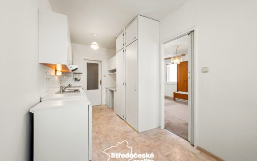 Prodej bytu 3+1, 85 m² – Praha, Horní Měcholupy, ulice Veronské nám.
