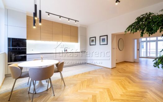 Pronájem bytu 2+kk, 63 m² – Praha, Bubeneč, ulice Lotyšská