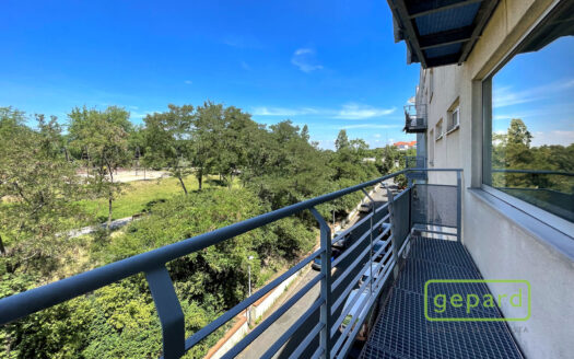 Pronájem bytu 1+kk, 28 m² – Praha, Žižkov, ulice Hartigova