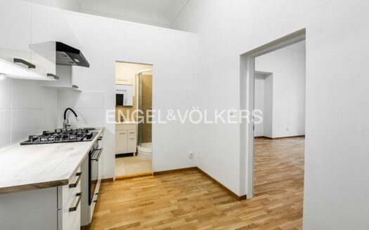 Pronájem bytu 1+1, 43 m² – Praha, Malá Strana, ulice Karmelitská
