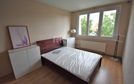 Pronájem bytu 2+kk, 68 m² – Praha, Kobylisy, ulice Služská