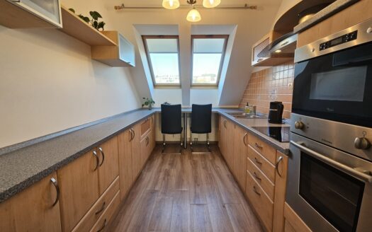 Pronájem bytu 2+kk, 80 m² – Praha, Břevnov, ulice Patočkova