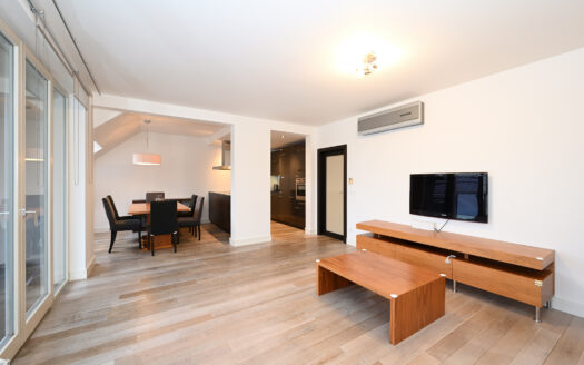 Pronájem bytu 5+kk, 142 m² – Praha, Hrdlořezy, ulice Mezilehlá