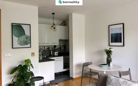 Prodej bytu 1+kk, 38 m² – Praha, Vršovice, ulice Vršovická