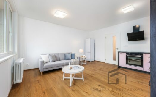 Pronájem bytu 4+kk, 73 m² – Praha, Modřany, ulice Levského