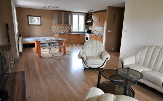 Pronájem bytu 2+kk, 68 m² – Praha, Kobylisy, ulice Služská