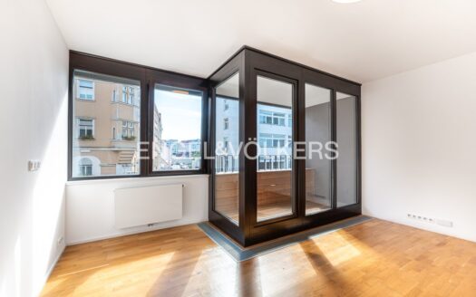 Pronájem bytu 1+kk, 35 m² – Praha, Libeň, ulice Zenklova