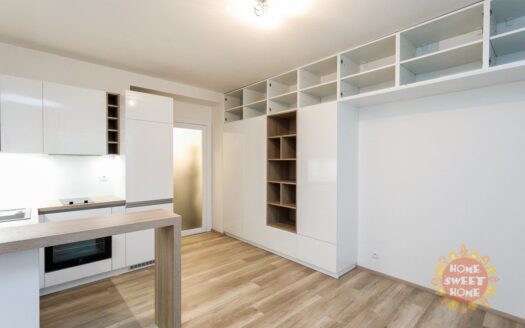 Pronájem bytu 1+kk, 27 m² – Praha, Strašnice, ulice Strančická