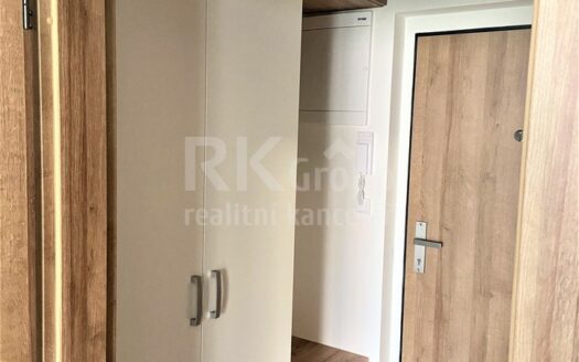 Pronájem bytu 1+kk, 33 m² – Praha, Chodov, ulice Klapálkova