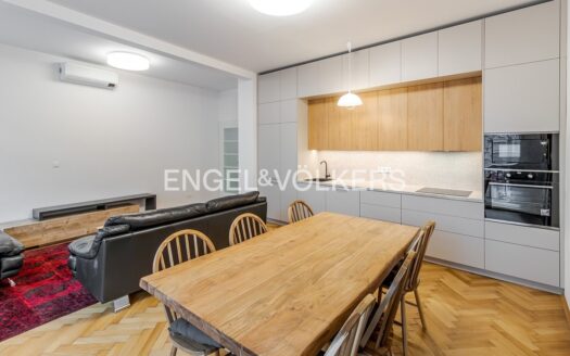 Pronájem bytu 3+kk, 98 m² – Praha, Malá Strana (Újezd), ulice Újezd