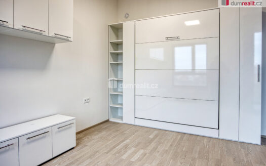 Pronájem bytu 1+kk, 29 m² – Praha, Smíchov, ulice U Lihovaru