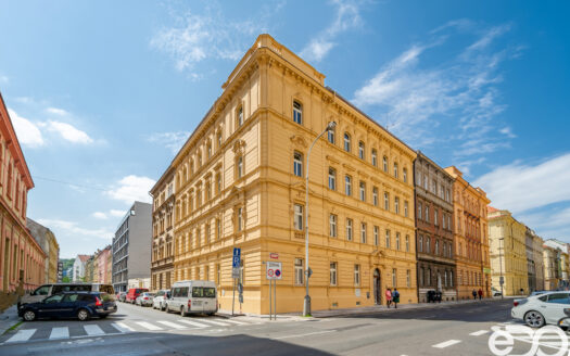 Pronájem bytu 2+kk, 47 m² – Praha, Smíchov, ulice Svornosti