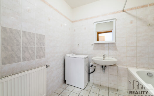 Prodej bytu 1+kk, 40 m² – Praha, Letňany, ulice Terezínská