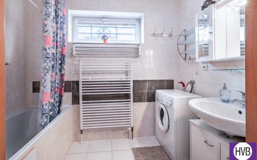 Prodej bytu 1+kk, 33 m² – Praha, Troja, ulice Troja