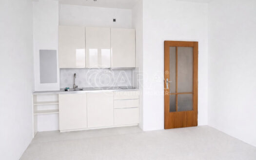 Pronájem bytu 1+kk, 30 m² – Praha, Holešovice, ulice U Pergamenky