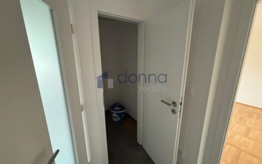 Pronájem bytu 2+1, 57 m² – Praha, Košíře, ulice Mikšovského