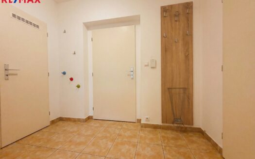 Pronájem bytu 2+kk, 53 m² – Praha, Letňany, ulice Bechlínská