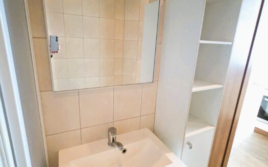 Pronájem bytu 1+kk, 32 m² – Praha, Holešovice, ulice V zákoutí