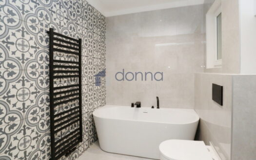 Pronájem bytu 3+kk, 95 m² – Praha, Libeň, ulice Sokolovská