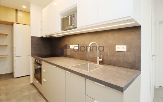 Pronájem bytu 3+1, 80 m² – Praha, Záběhlice, ulice Jahodová