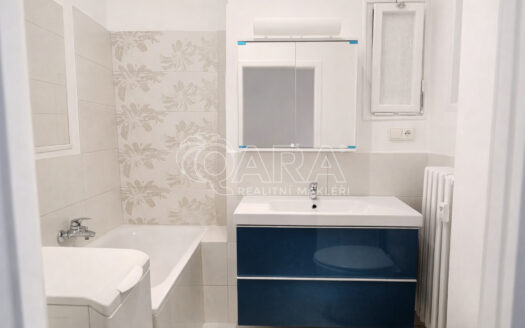 Pronájem bytu 1+kk, 30 m² – Praha, Holešovice, ulice U Pergamenky