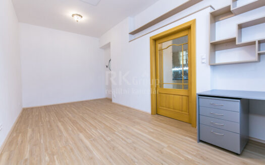 Pronájem bytu 2+kk, 42 m² – Praha, Smíchov, ulice Na Neklance