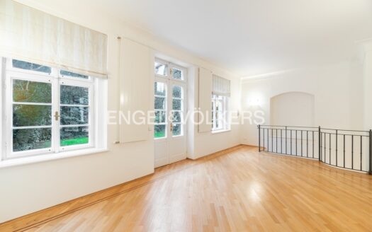 Byt 5+1 a více, 184 m² – Praha, Malá Strana, ulice Vlašská 362 k pronájmu | REALT