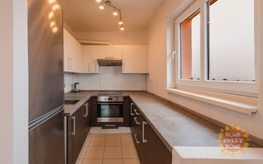 Pronájem bytu 3+kk, 55 m² – Praha, Záběhlice, ulice Hlavní