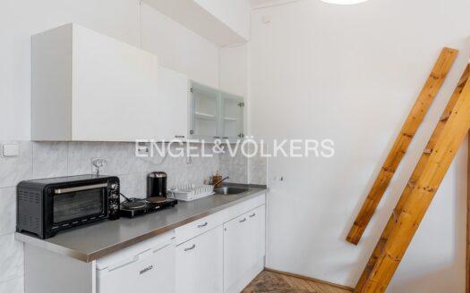 Pronájem bytu 1+kk, 25 m² – Praha, Nusle, ulice 5. května