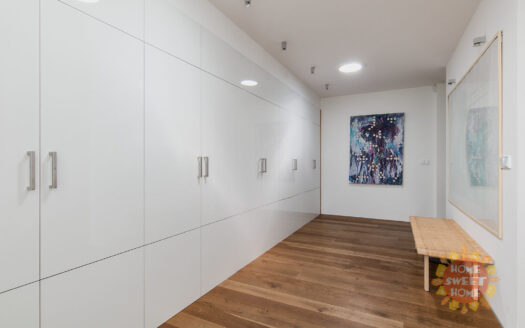 Pronájem bytu 4+kk, 260 m² – Praha, Vinohrady, ulice Laubova