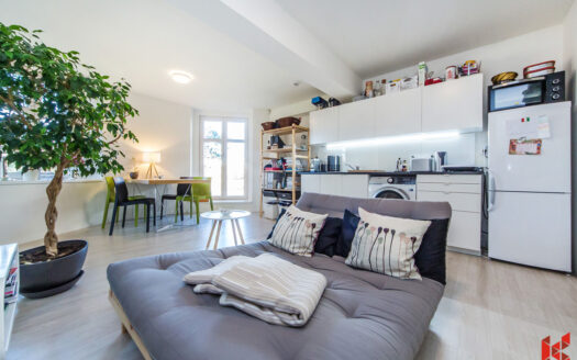 Byt 2+kk, 46 m² – Praha, Podolí, ulice Na Zvoničce k pronájmu | REALT