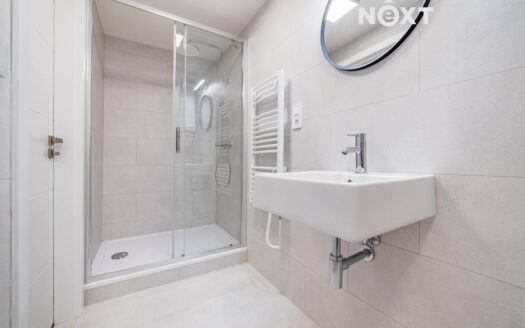 Prodej bytu 1+1, 27 m² – Praha, Sedlec, ulice Suchdolská 74