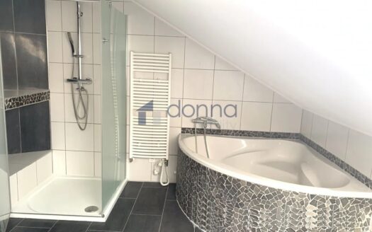 Pronájem bytu 3+kk, 81 m² – Praha, Čakovice, ulice Schoellerova