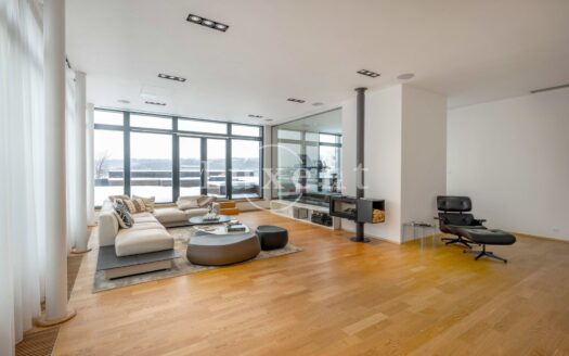 Pronájem bytu 3+kk, 240 m² – Praha, Libeň, ulice Kurta Konráda