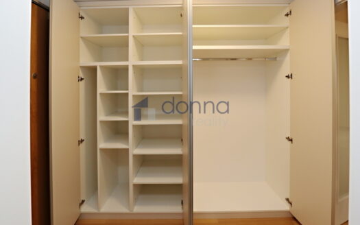 Pronájem bytu 1+kk, 43 m² – Praha, Hrdlořezy, ulice V třešňovce