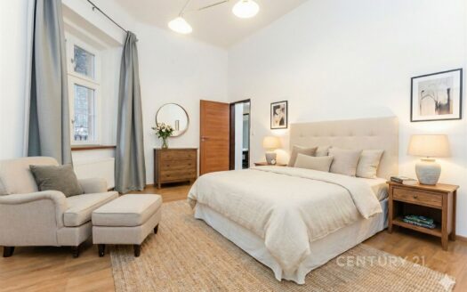 Pronájem bytu 4+kk, 99 m² – Praha, Karlín, ulice Pernerova