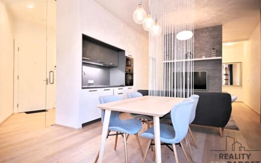 Pronájem bytu 1+kk, 50 m² – Praha, Dejvice, ulice Wuchterlova