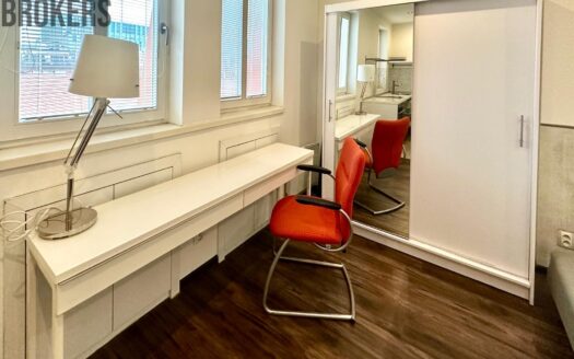 Pronájem bytu 1+kk, 22 m² – Praha, Nové Město, ulice Nekázanka