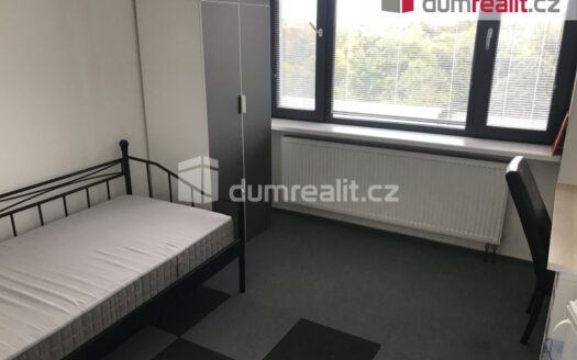 Pronájem bytu 1+kk, 15 m² – Praha, Hostavice, ulice Pilská